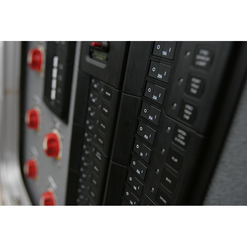 Blue Sea 7404 Single Pole Small Case 2 Flat Rocker Circuit Breaker 20 Amp 7404