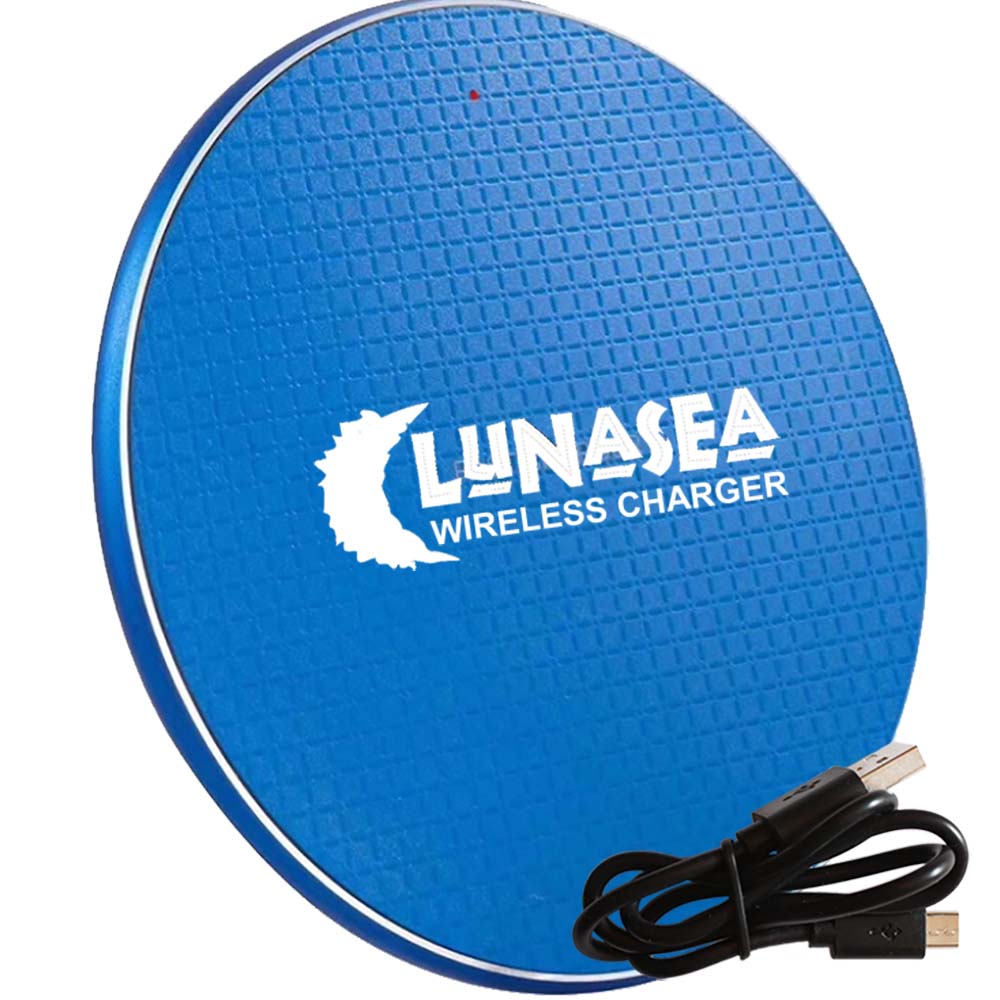 Lunasea LunaSafe 10W Qi Charge Pad USB Powered Power Supply Not Included LLB63AS0100